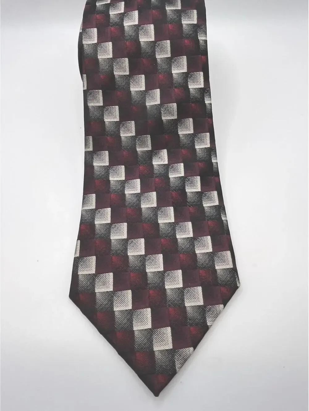 Van Heusen Tie Squares 100% Silk Necktie Maroon Silver and Black 4X60 2738.1